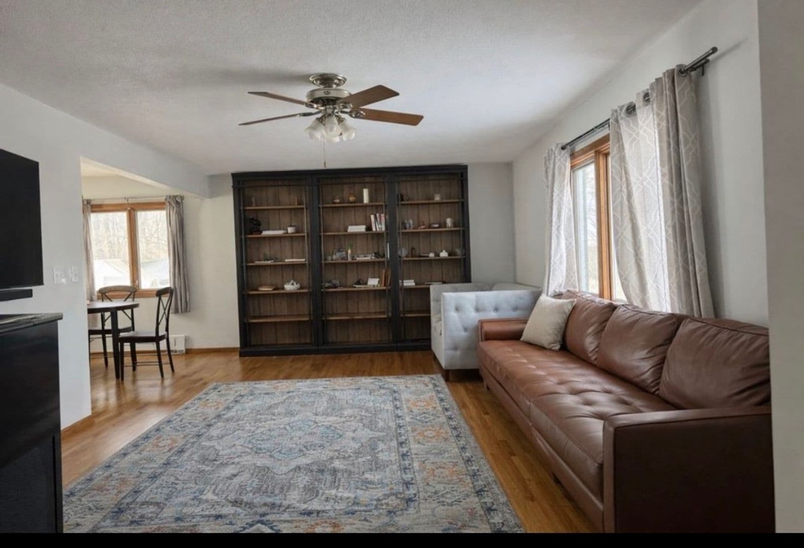 Prior Lake House: 17742 Fairlawn Ave