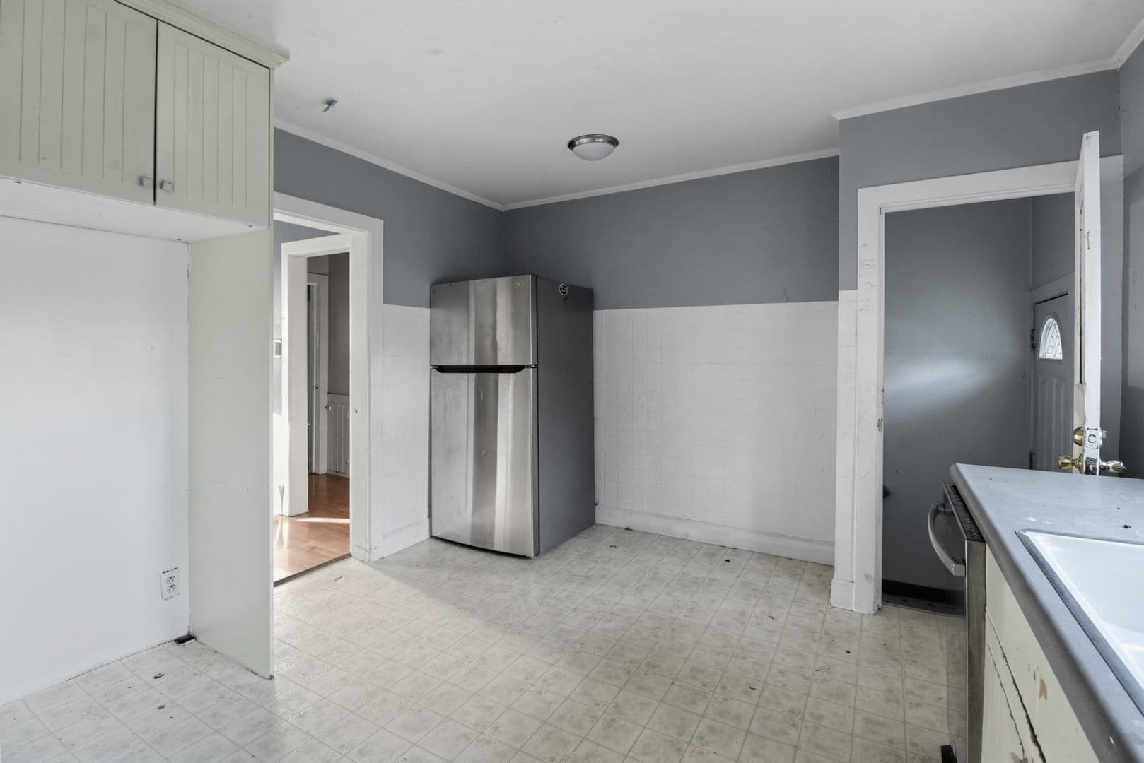 Crystal Lake House: 6414 W Hillside Rd