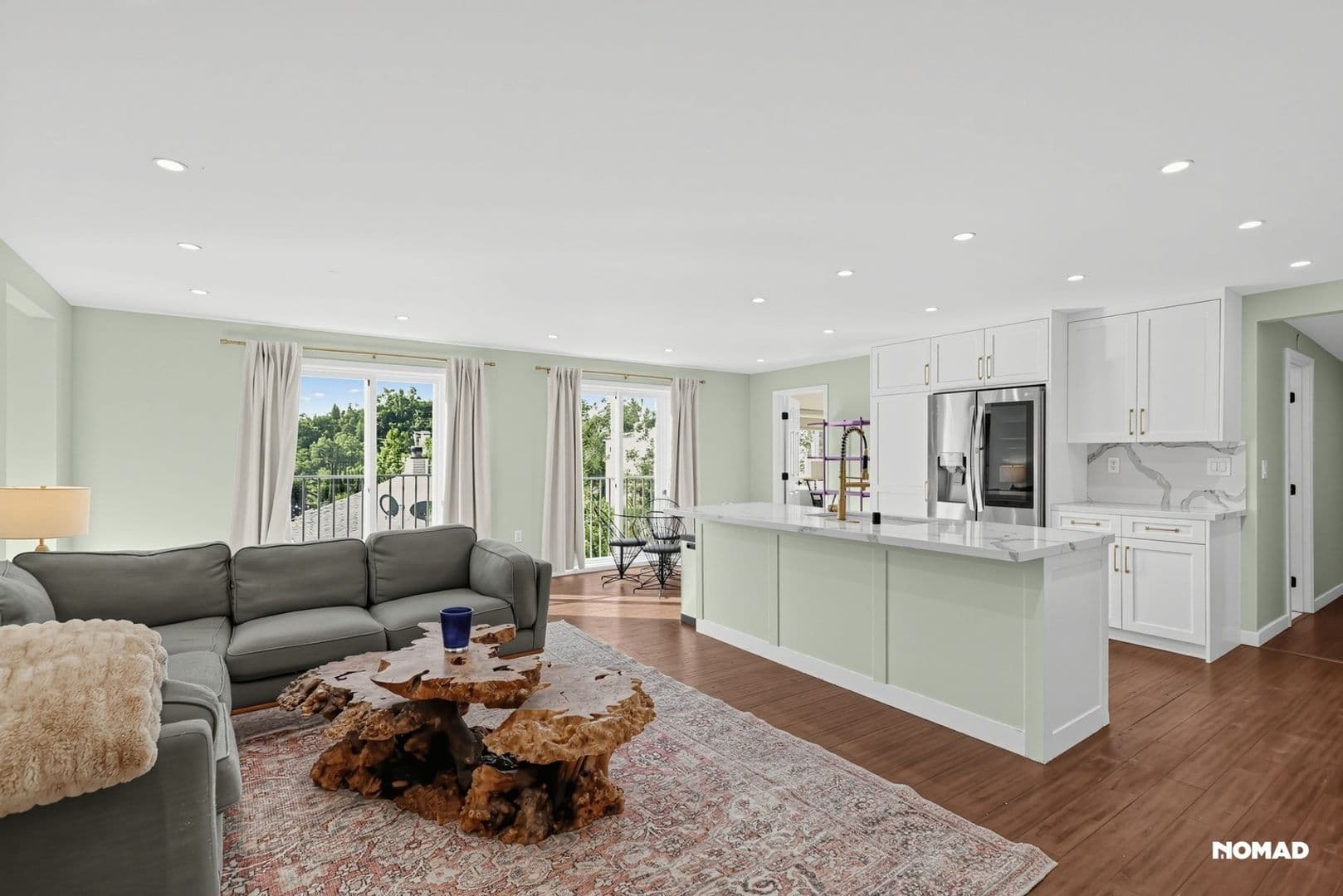 Los Angeles House: 4875 Wicopee Ave