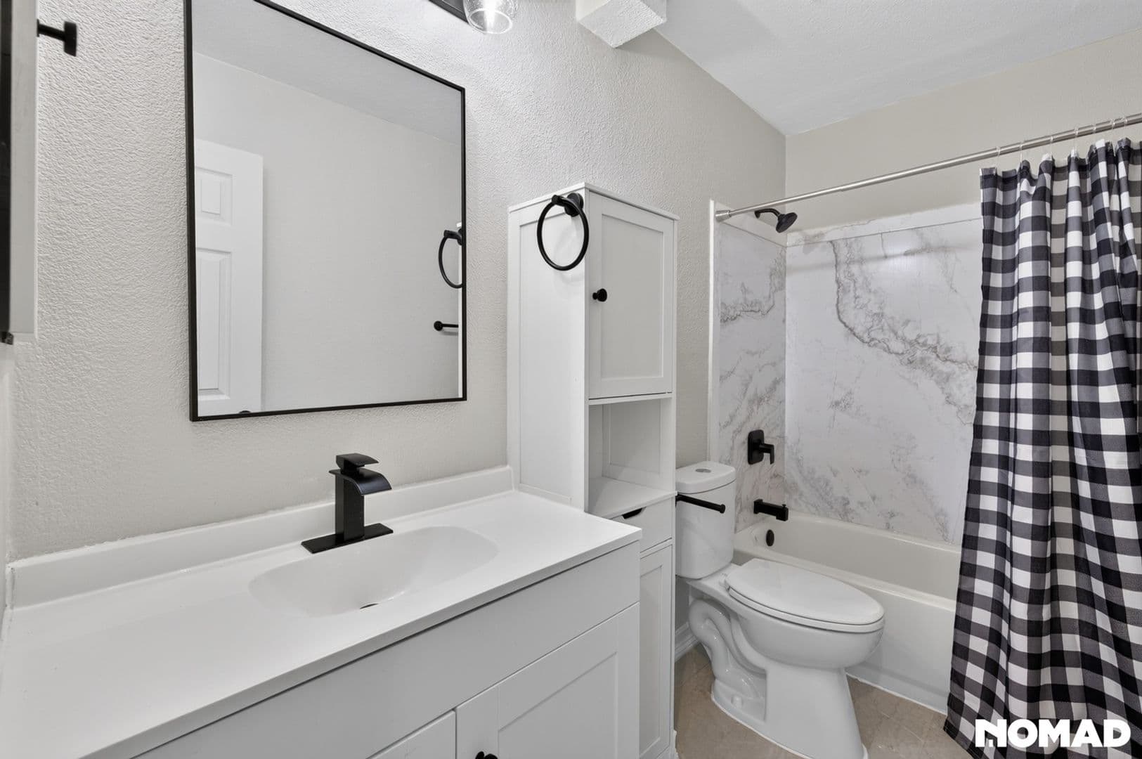 San Antonio House: 2715 Lakemist St