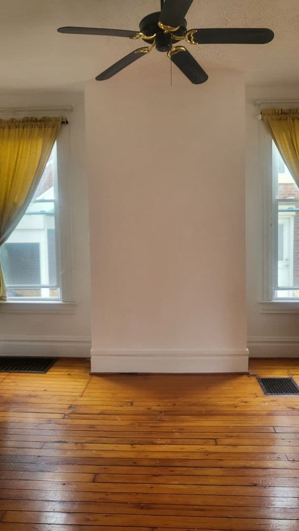 East Mc Keesport Townhome: 1130 Broadway Ave