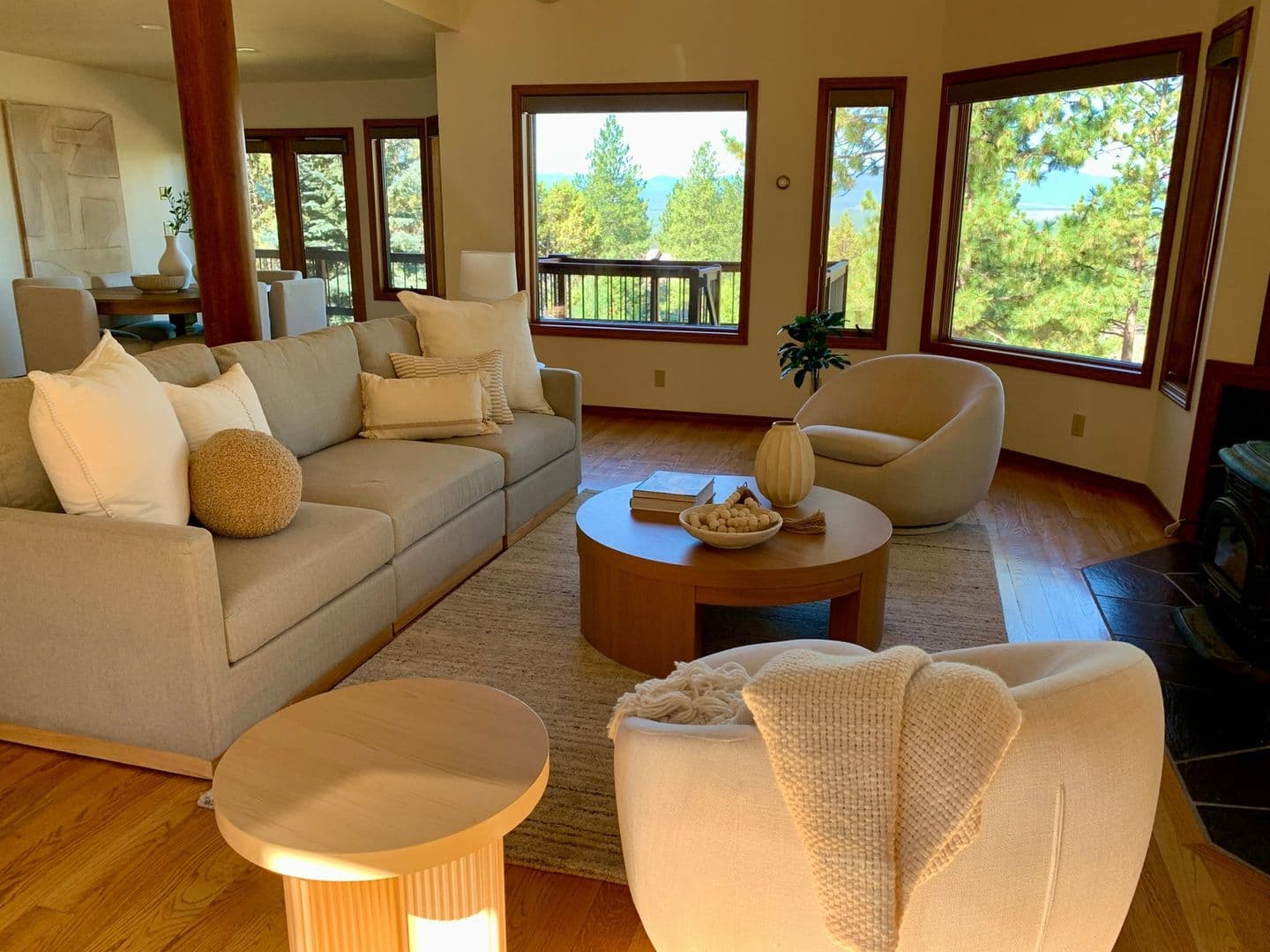 Bend House: 2889 Nw Starview Dr