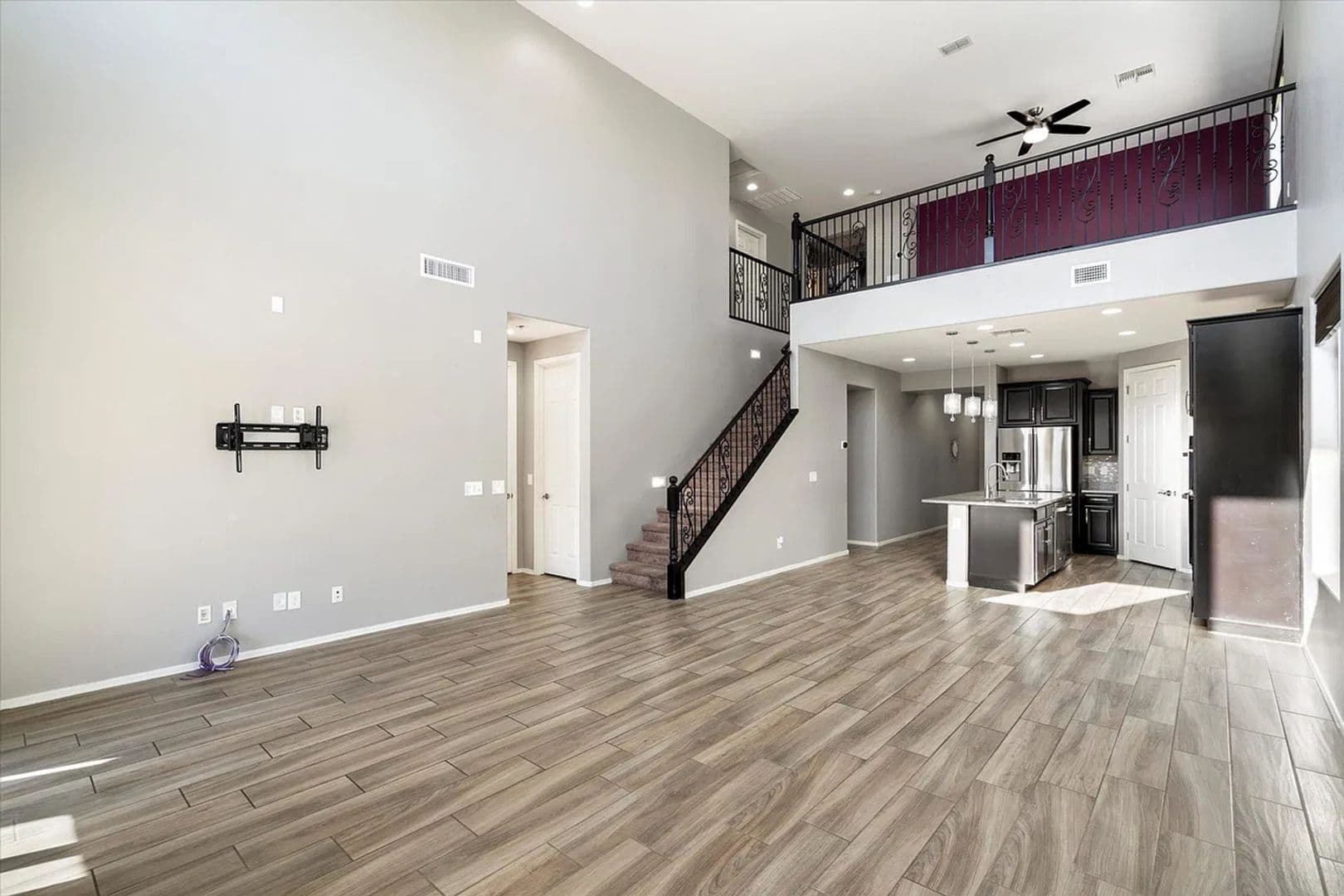 Peoria House: 9537 W Weeping Willow Rd