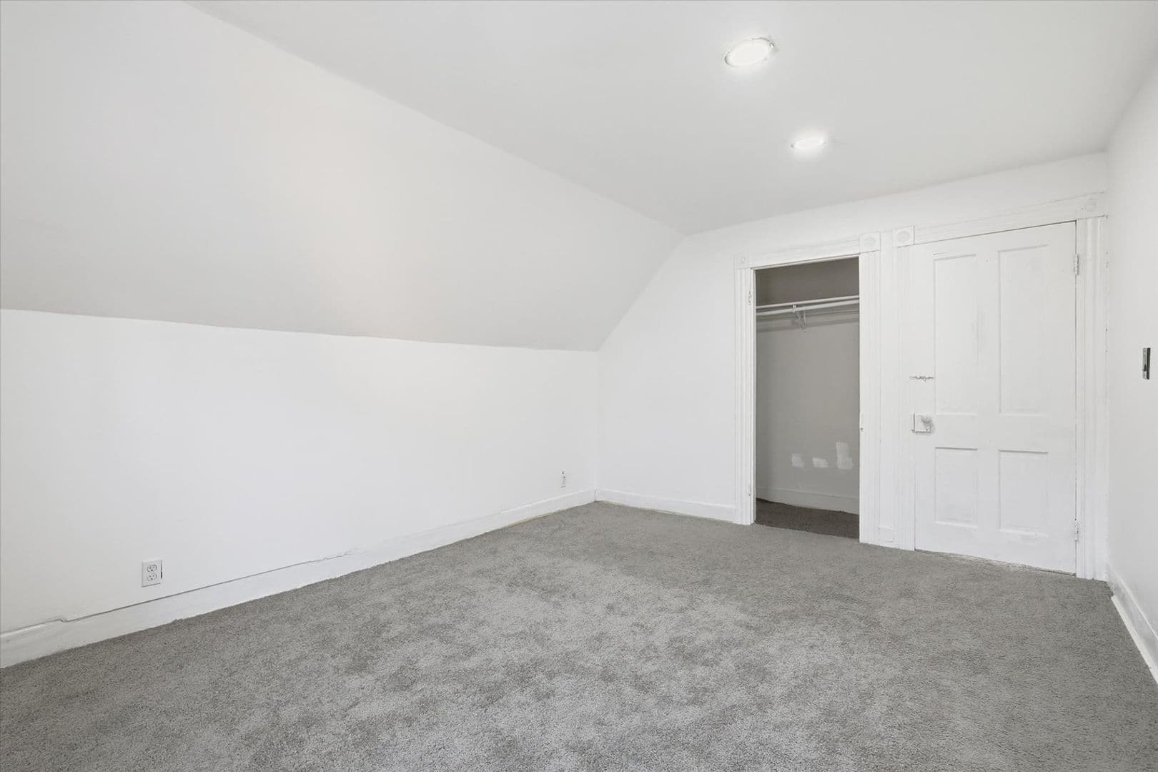 Scranton House: 940 Monroe Ave