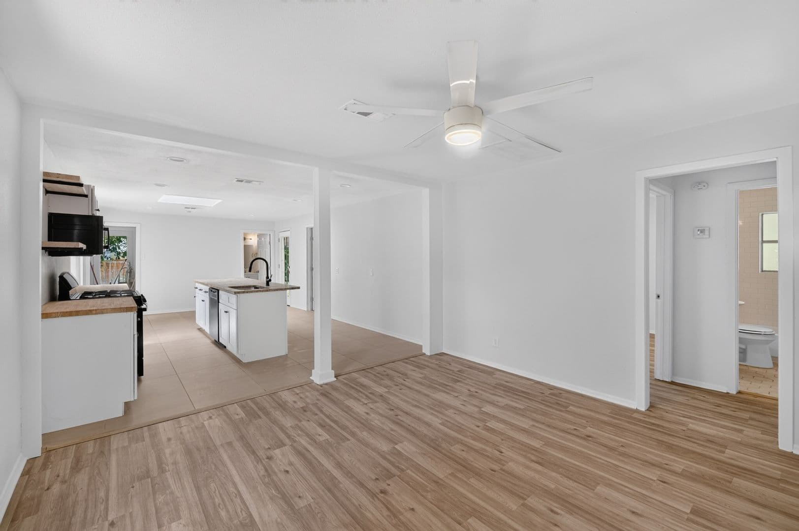 San Antonio House: 2906 Christian Dr