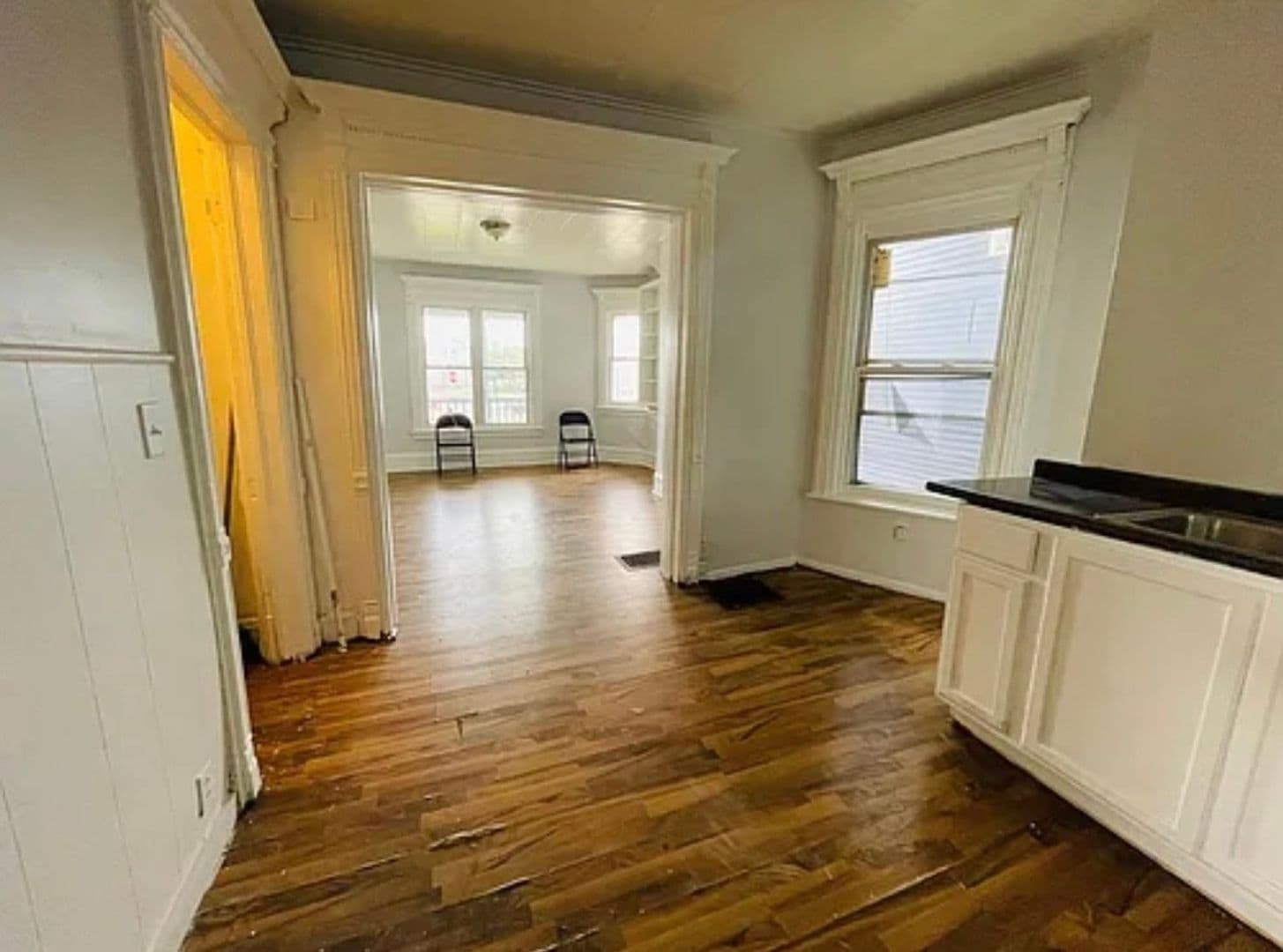 Buffalo Townhome: 327 Hampshire St