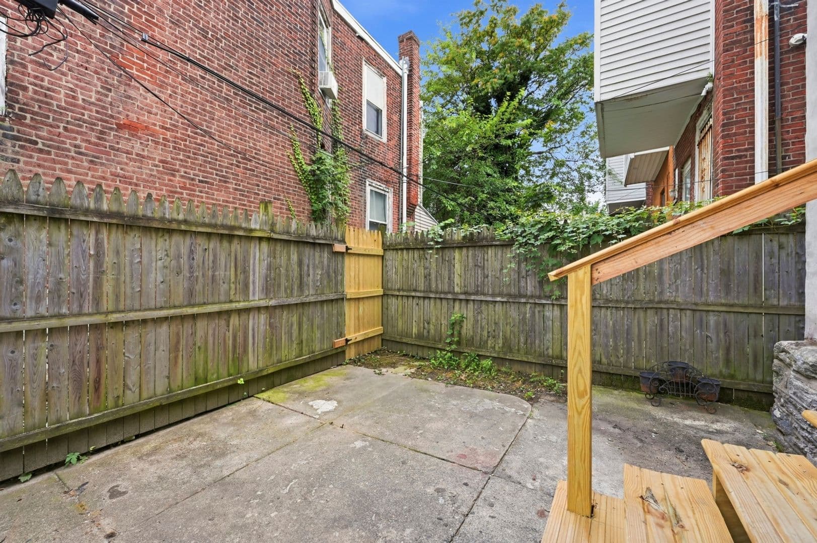 Philadelphia House: 1030 E Chelten Ave