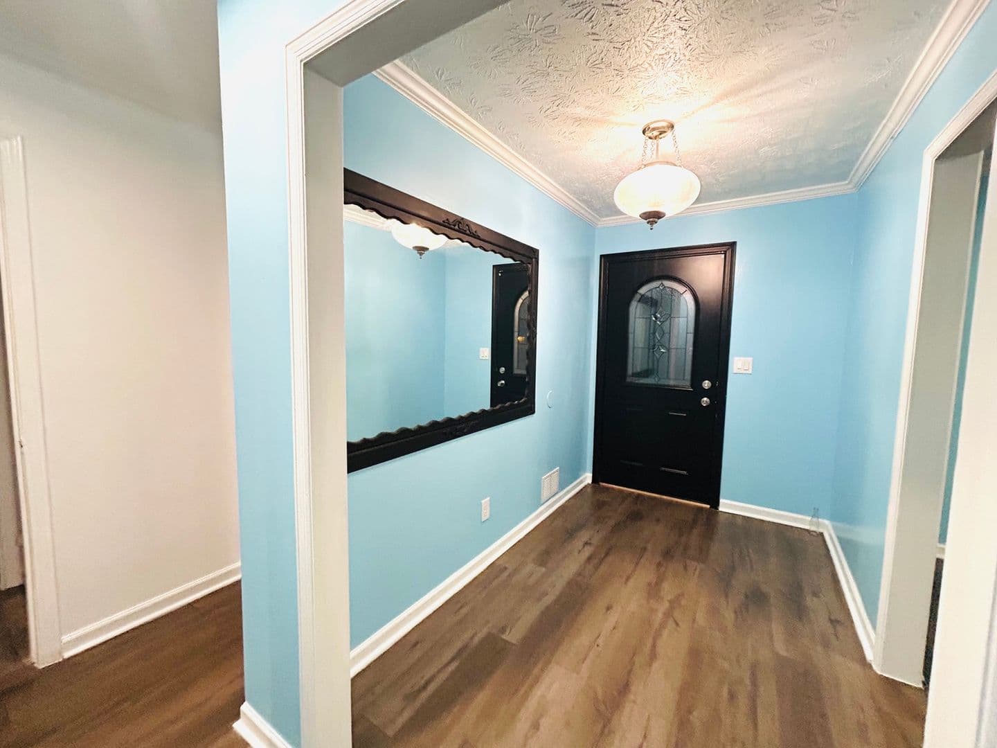 Snellville House: 2664 Abington Dr