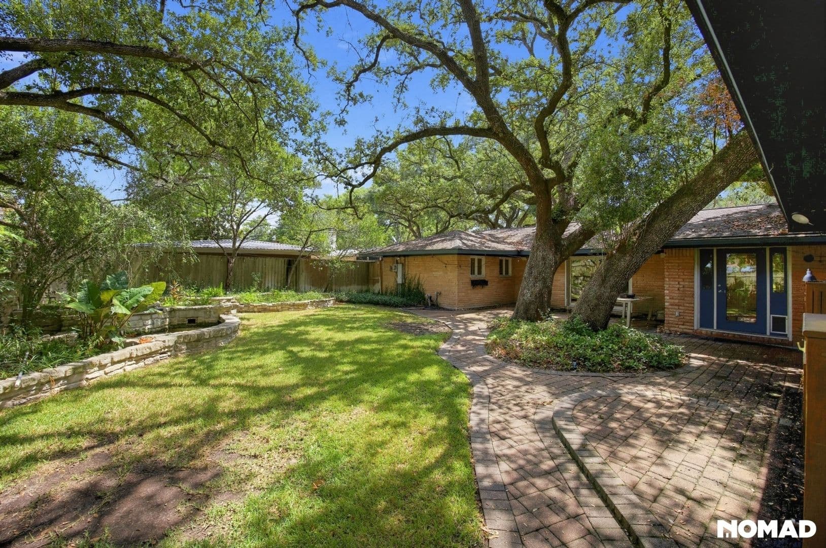 Houston House: 4726 Omeara Dr
