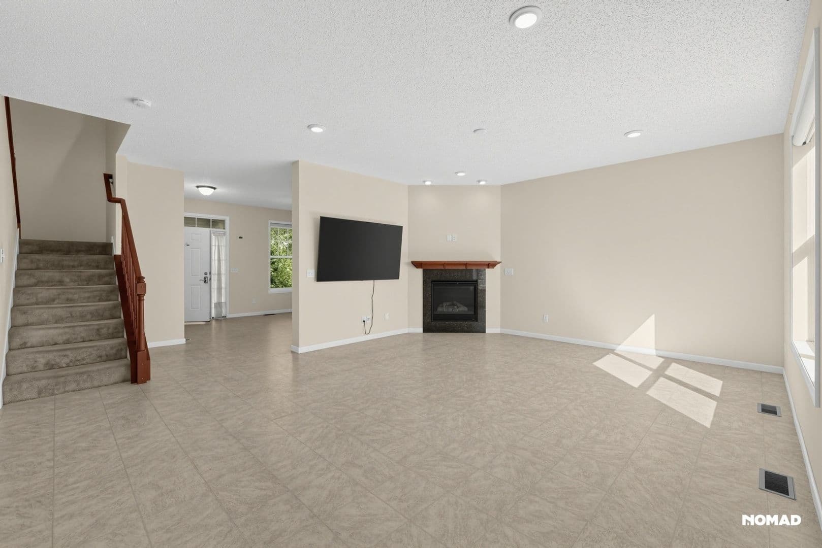 Plymouth House: 18805 46th Ave N