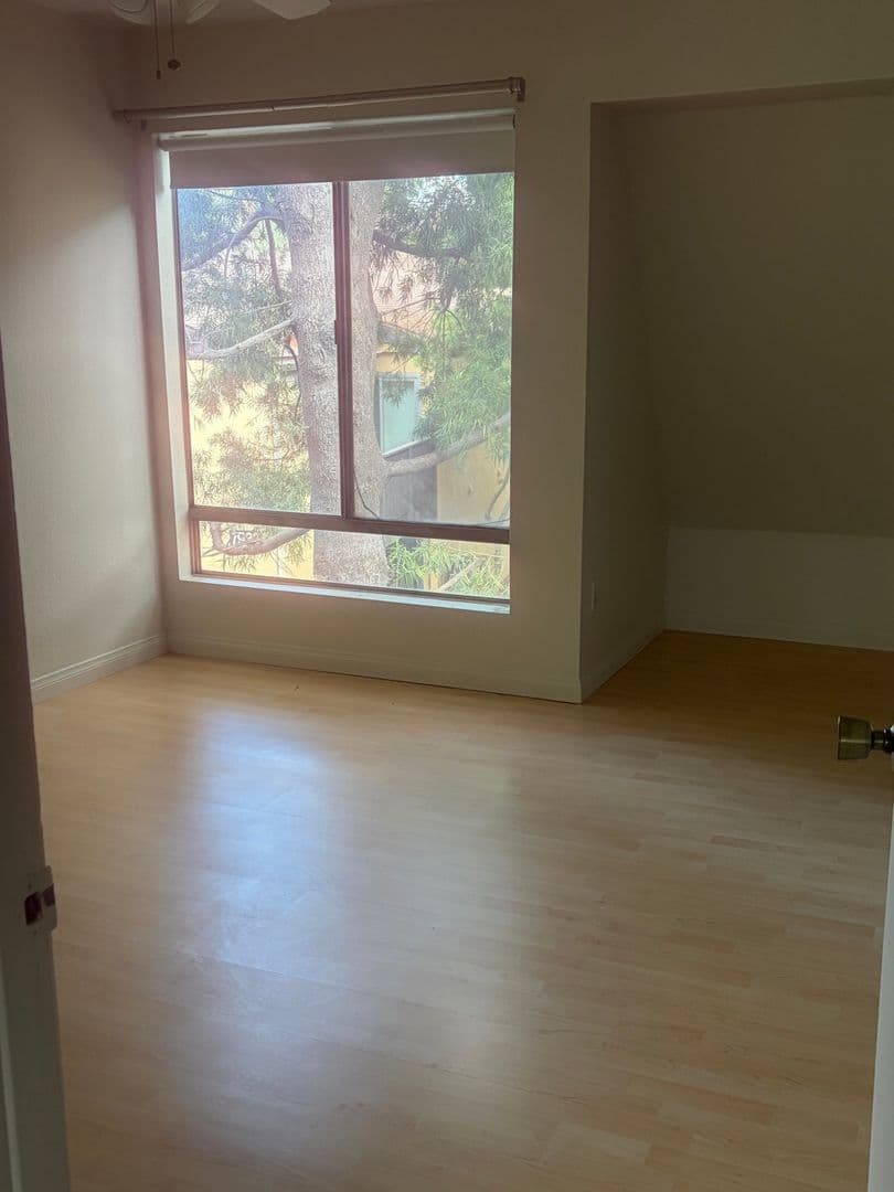 San Diego Townhome: 7930 Mission Center Ct