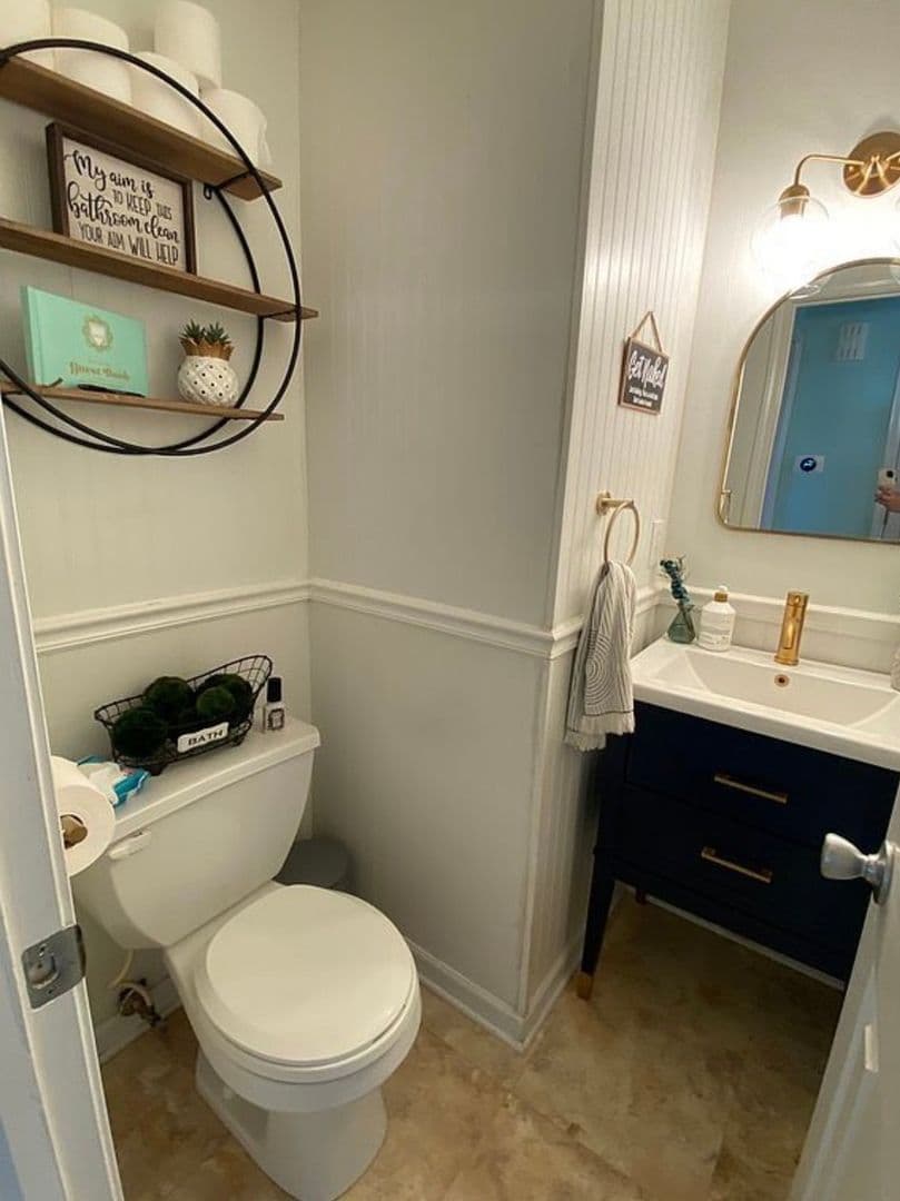 Columbia House: 6 White Wing Ct