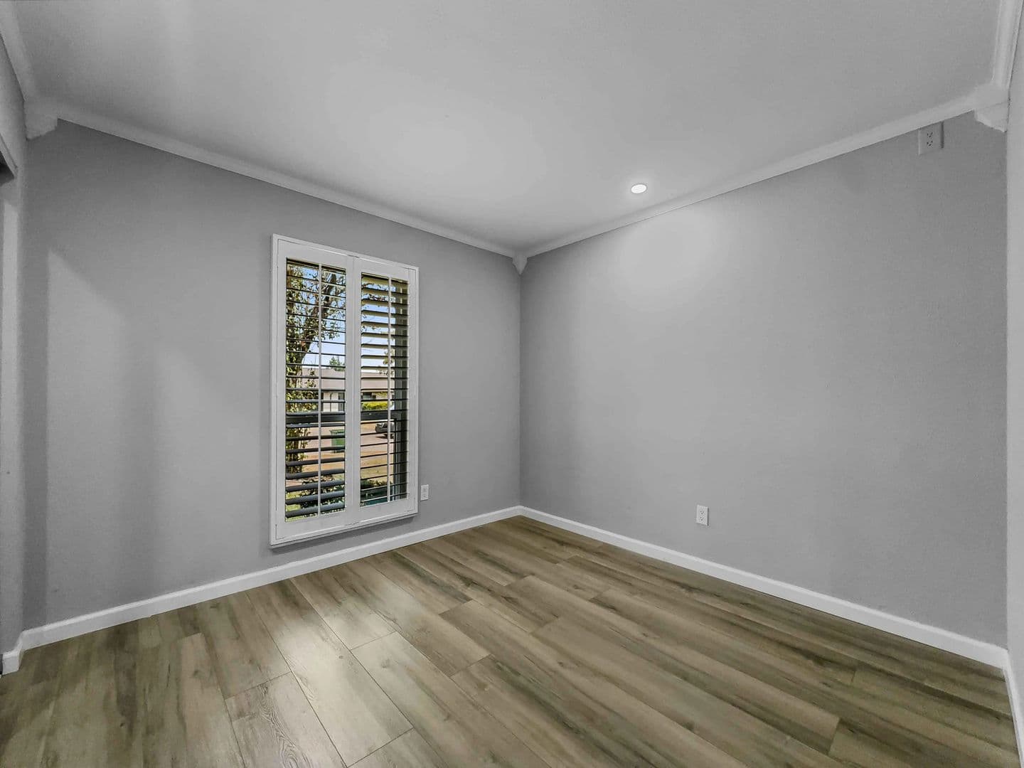 The Colony House: 4917 Woodruff Dr