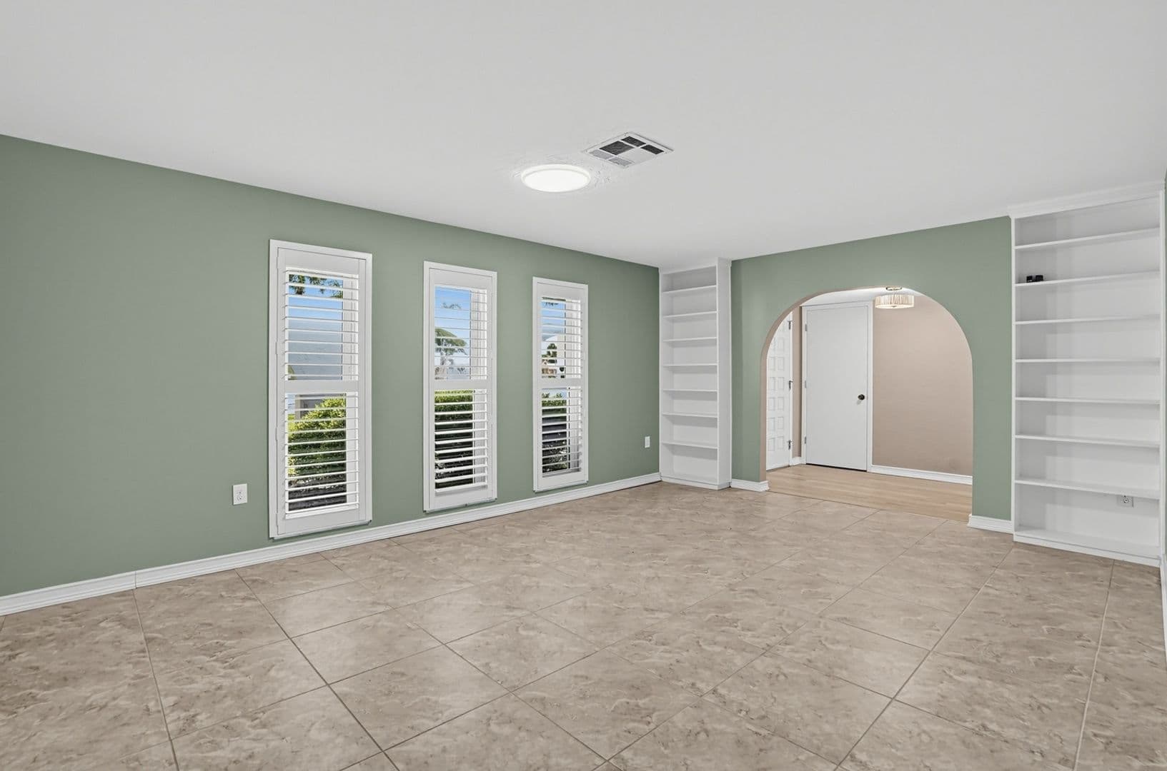 Sarasota House: 2876 Captiva Dr