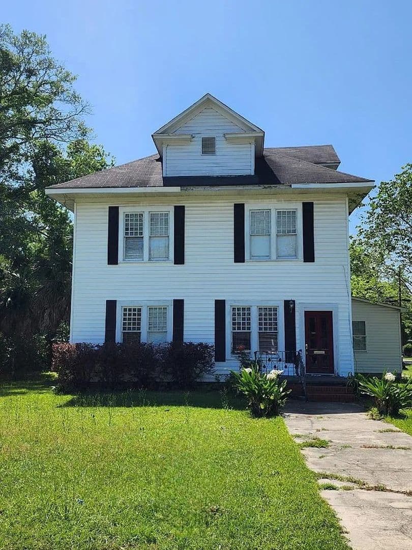 Ocilla House: 314 N Irwin Ave