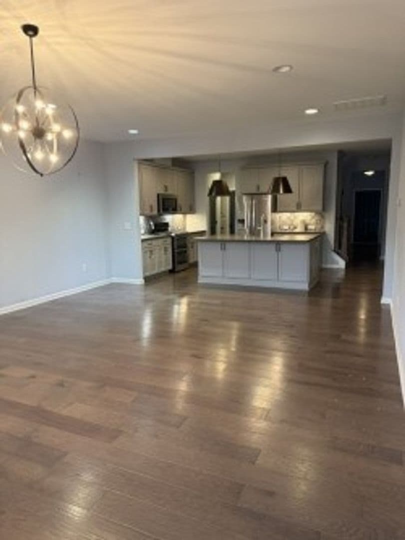 Durham House: 1006 Beyer Pl
