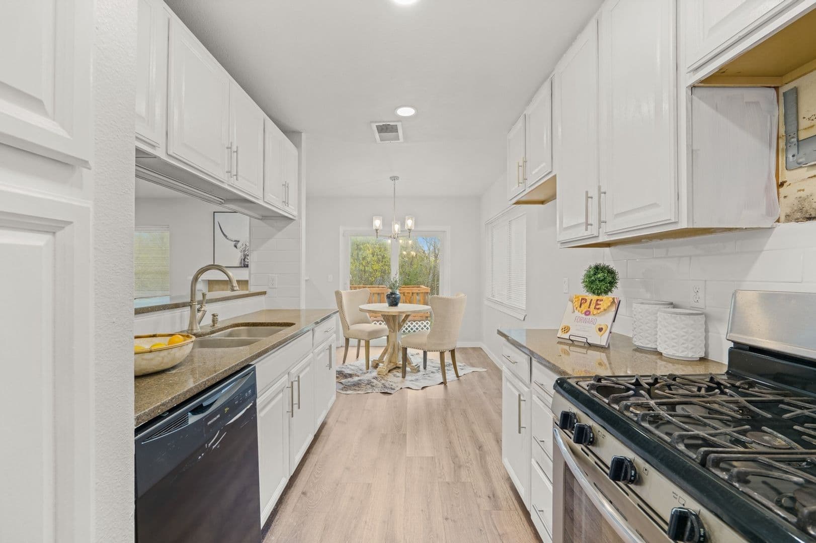 Converse House: 10223 Flatland Trl