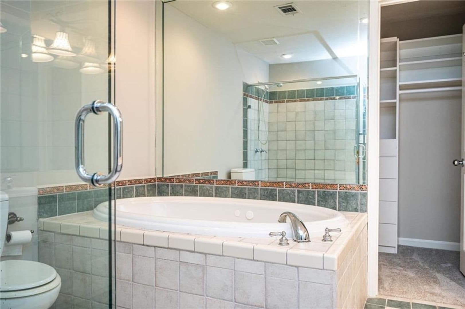 Atlanta Condo: 26202 Plantation Dr Ne