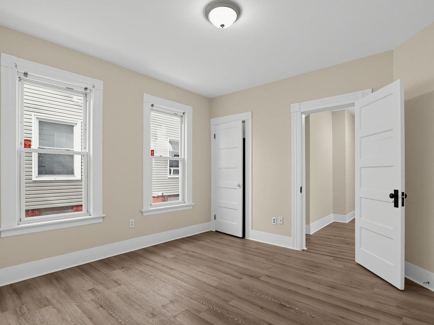 Derby Townhome: 10 Cottage St