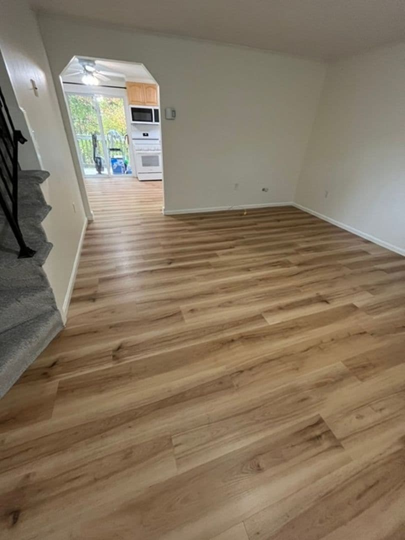 Dracut Townhome: 120 Thissell Ave