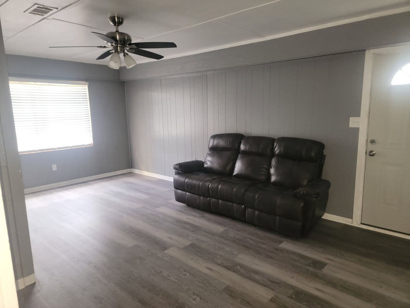 Jacksonville House: 1115 Ray Rd