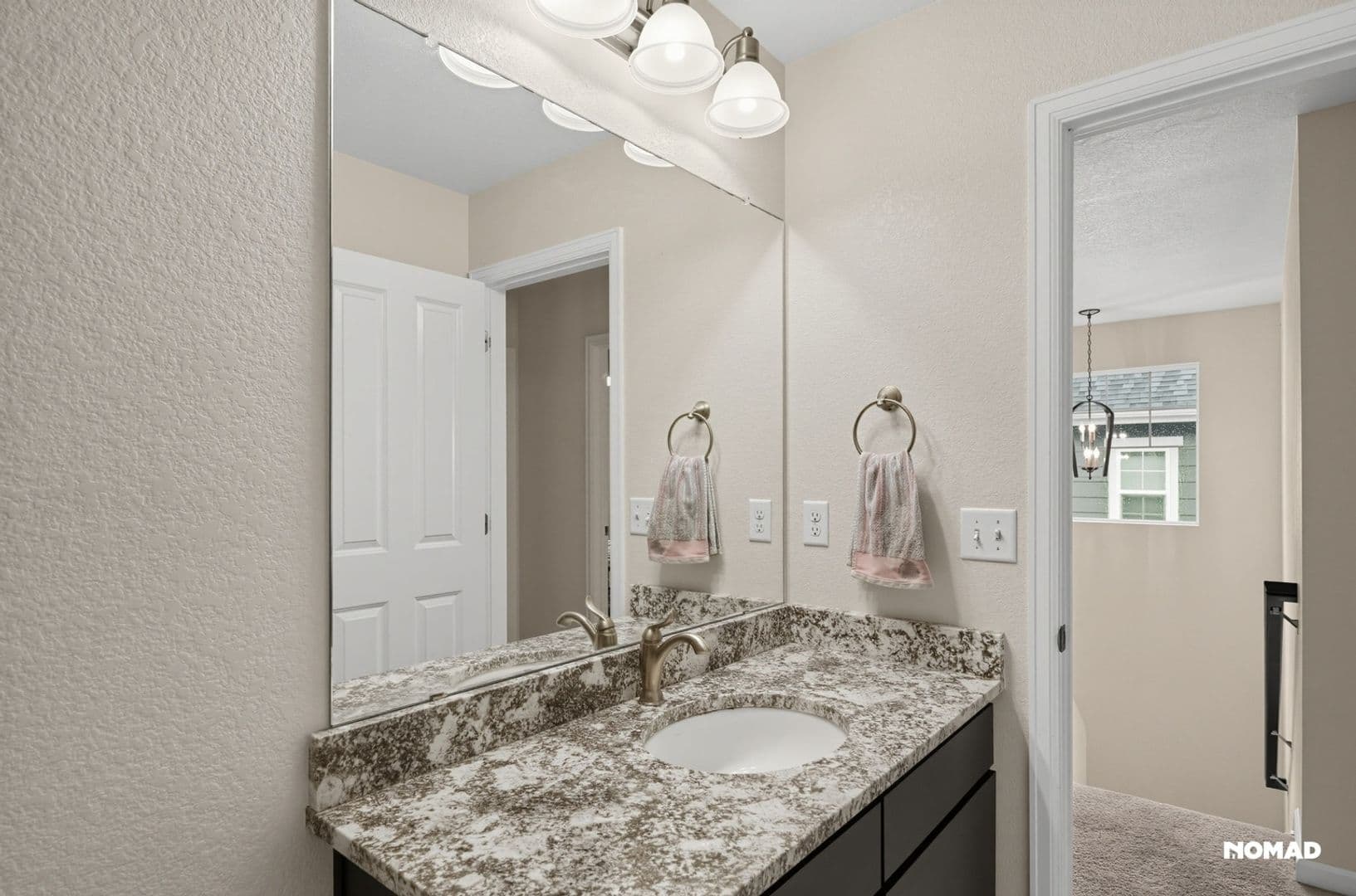 Aurora House: 7281 S Old Hammer Way