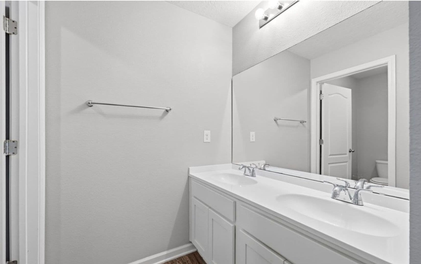 Jacksonville House: 3512 Guppy Ct