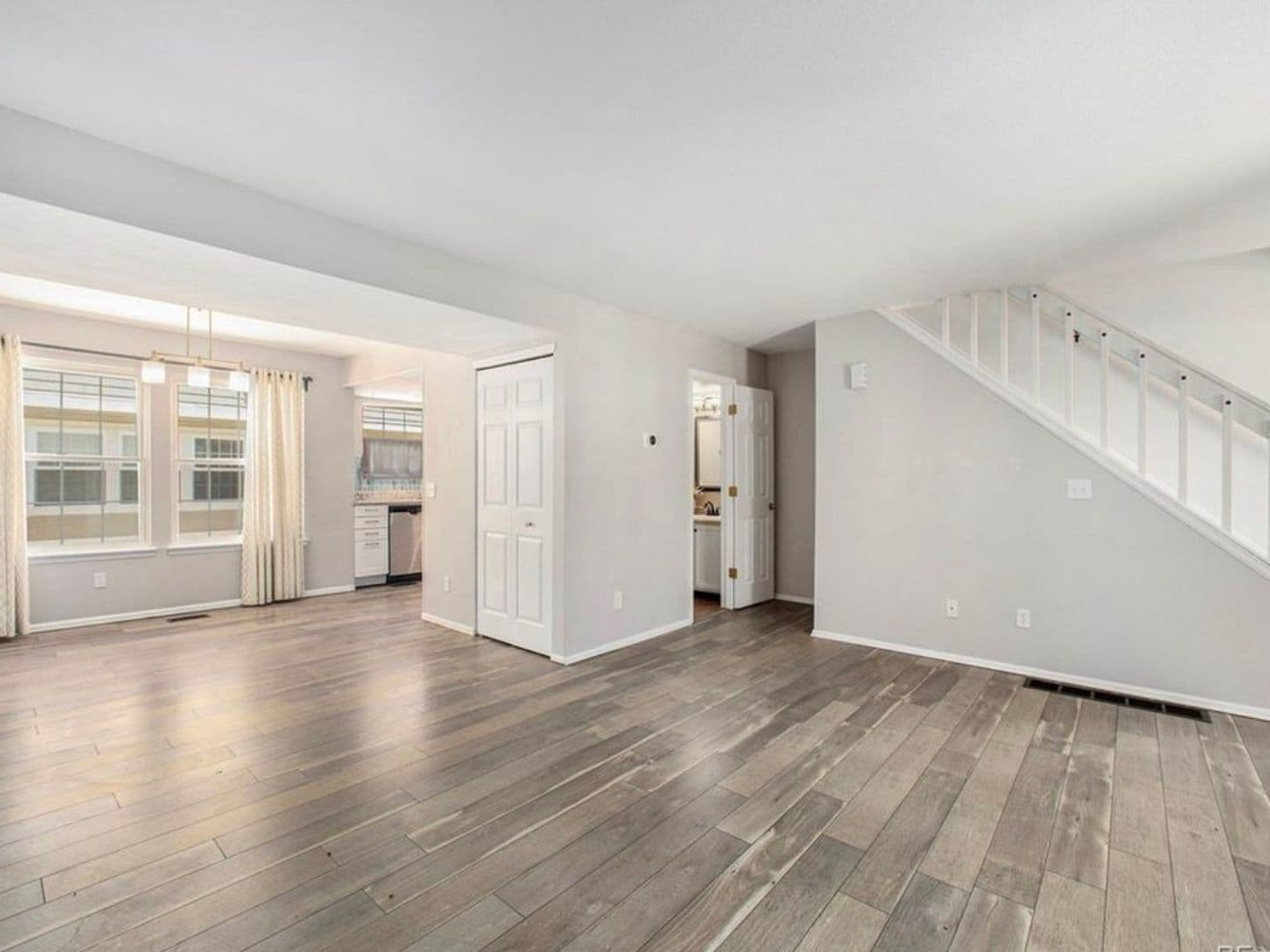 Littleton Townhome: 329 W Jamison Cir