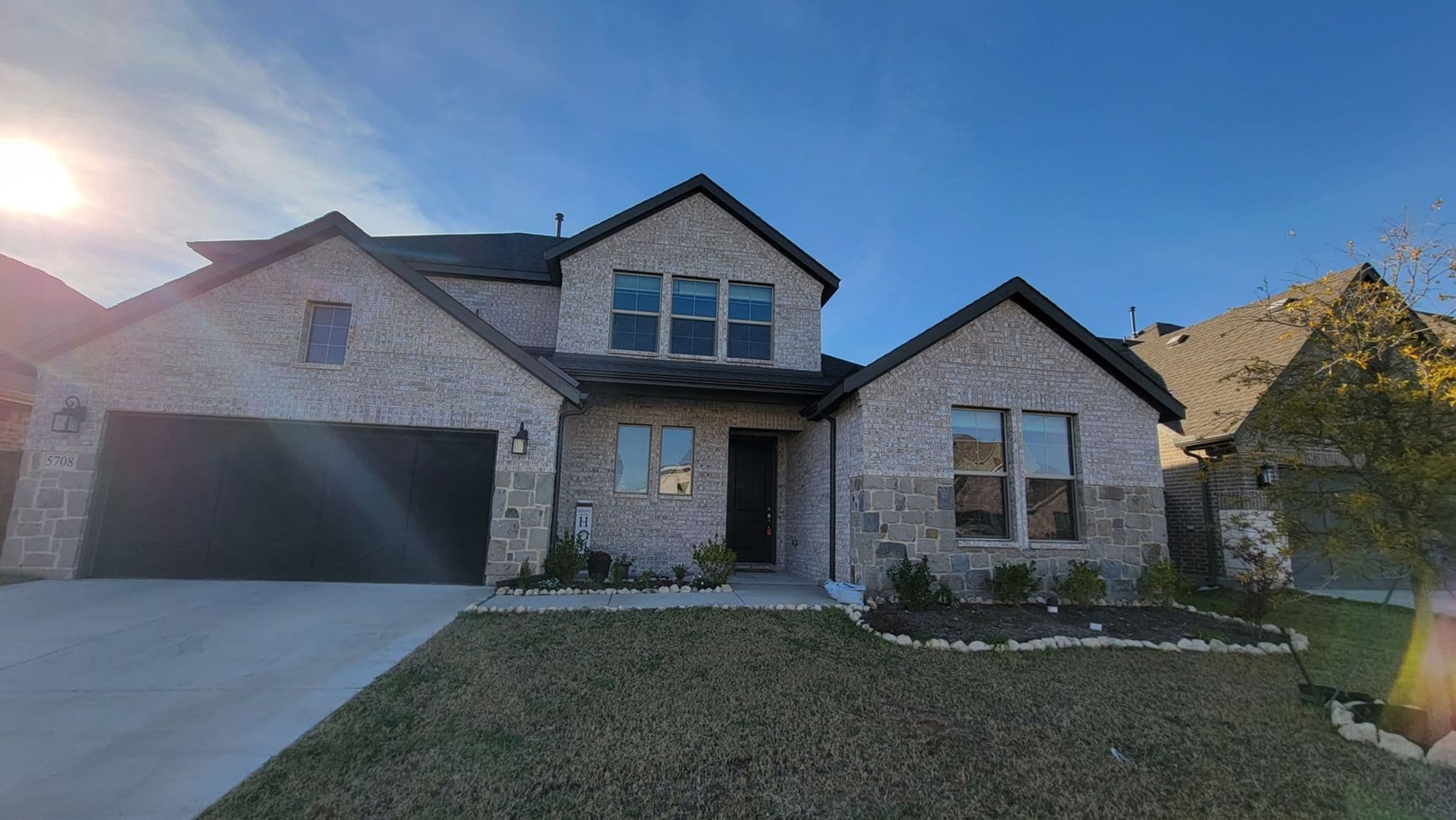 Fort Worth House: 5708 Embargo Rd