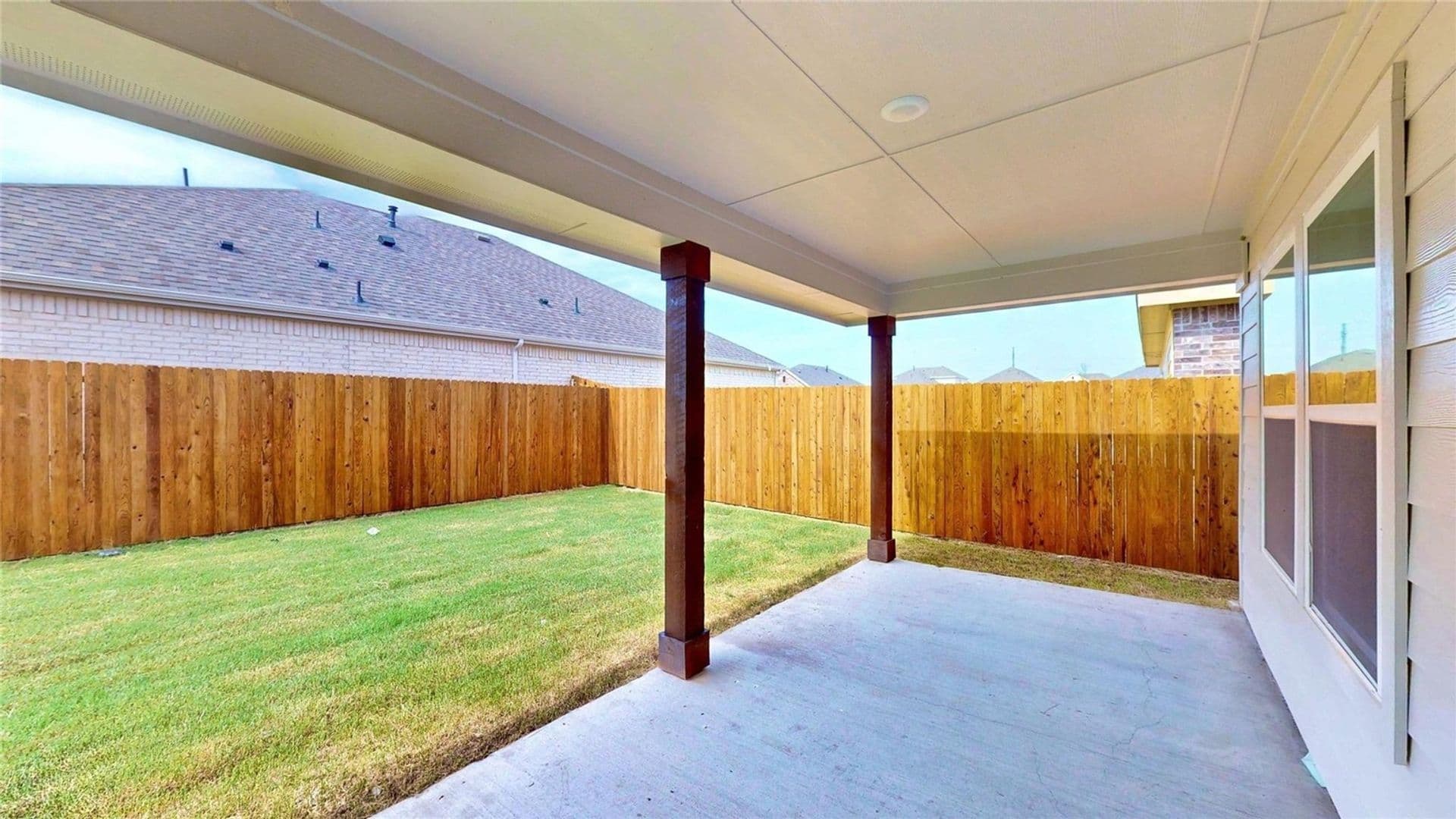 Royse City House: 358 Fire Rock Dr
