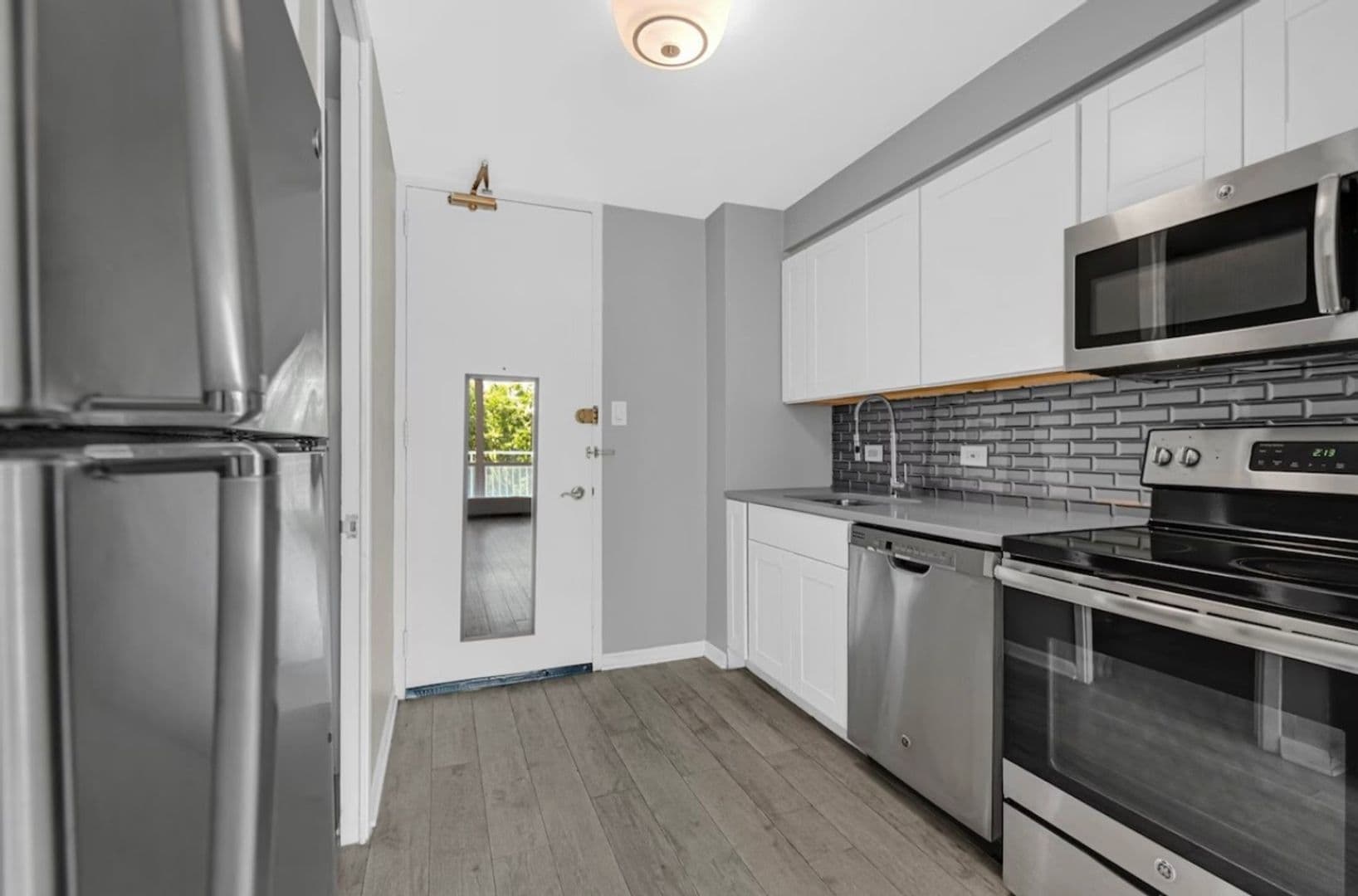 Chicago Condo: 601 E 32nd St