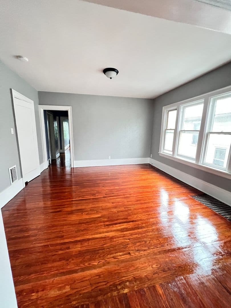 Buffalo Townhome: 313 Lasalle Ave