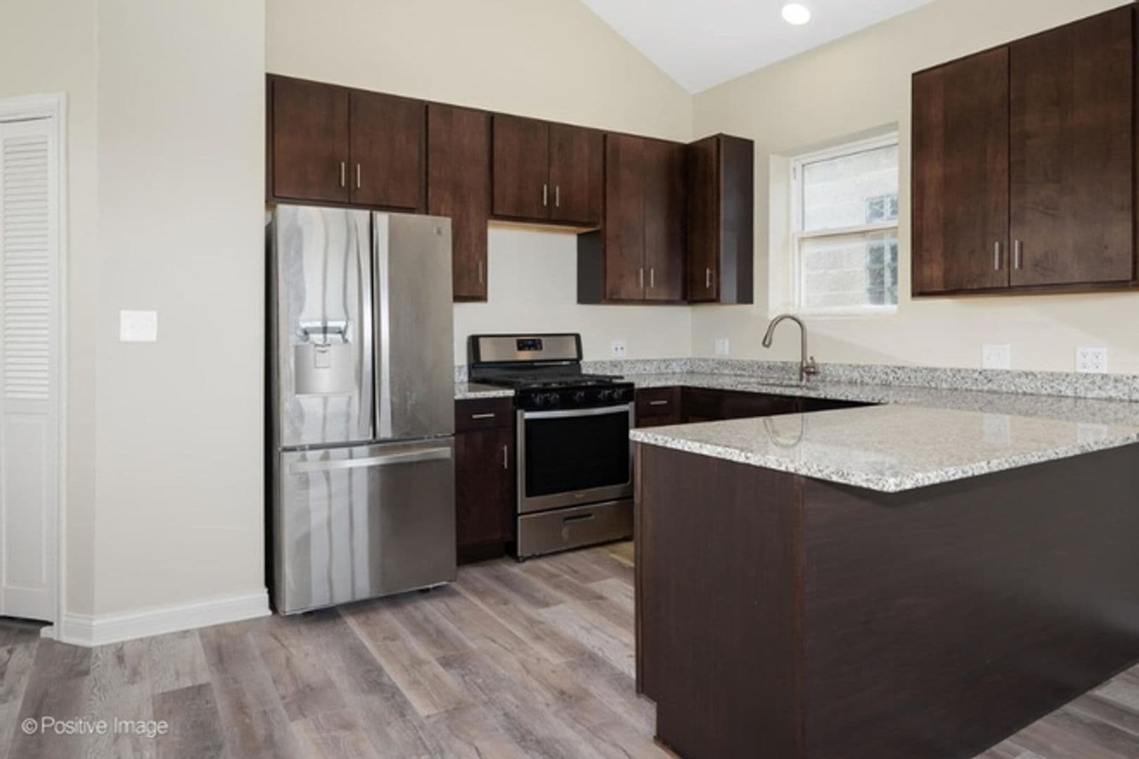 Chicago Townhome: 2855 W Arthington St