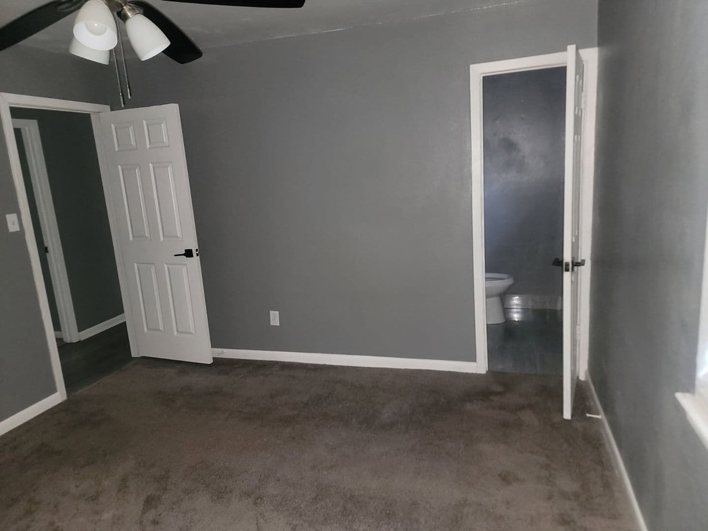 Jacksonville House: 1115 Ray Rd