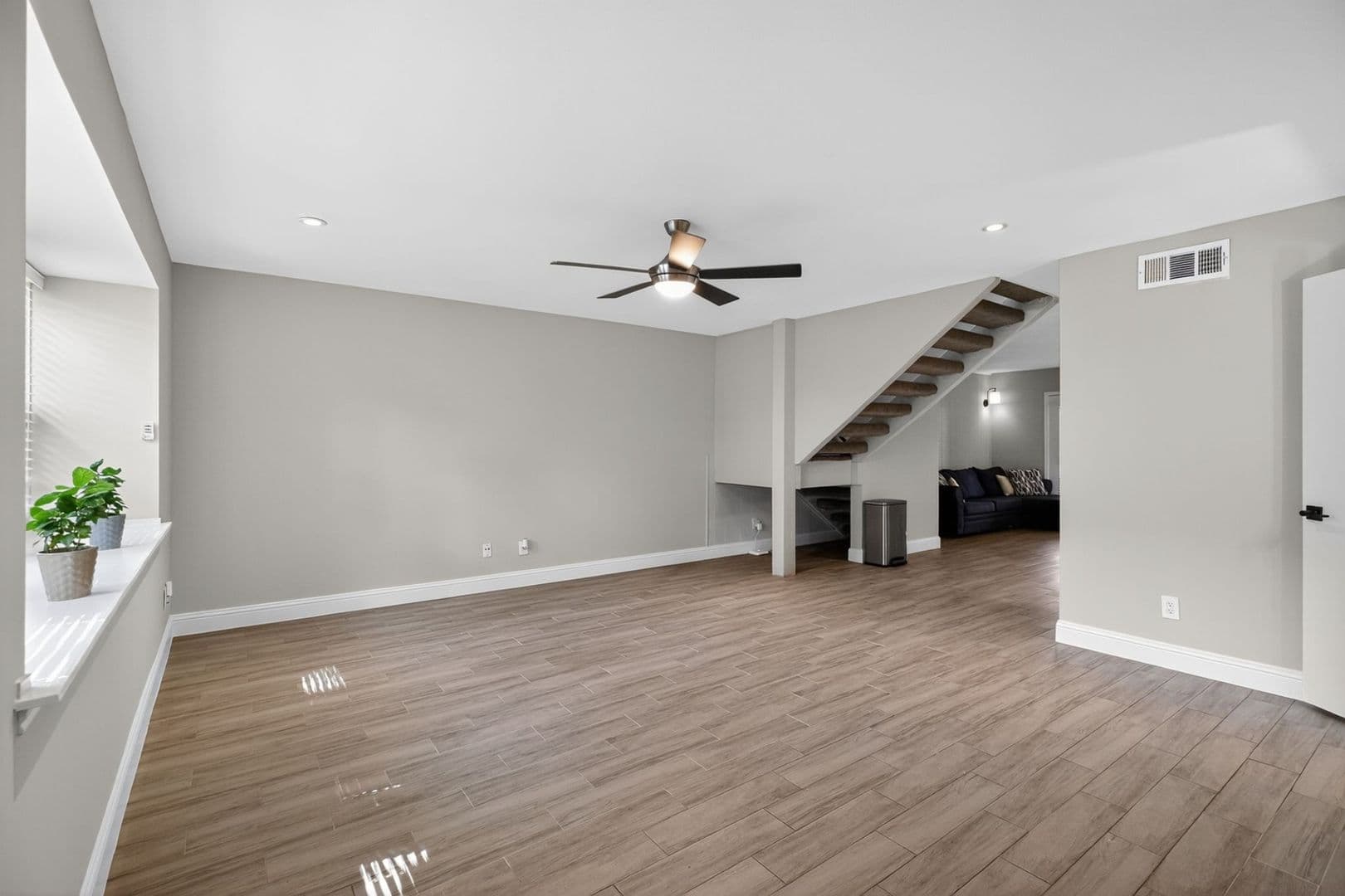 Houston House: 2250 Shadowdale Dr