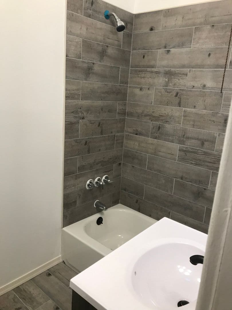 Philadelphia Townhome: 4832 E Roosevelt Blvd
