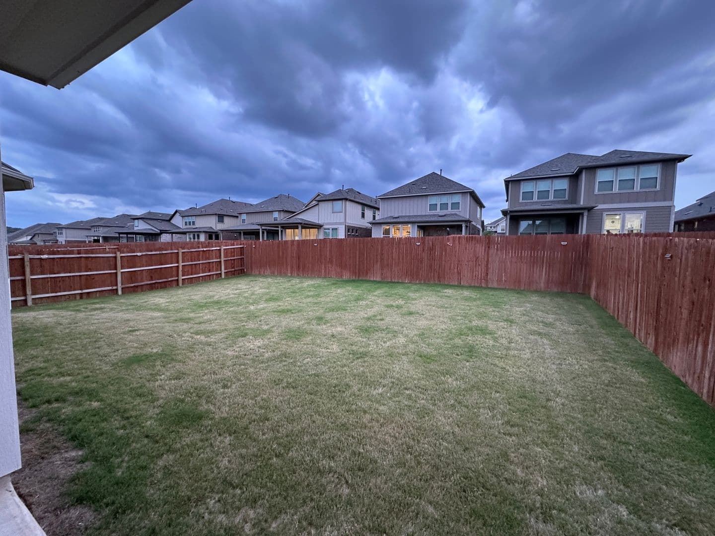 Liberty Hill House: 240 Canyoncrest Way