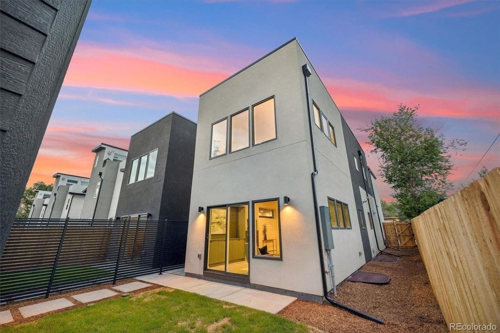Denver House: 2365 S Cherokee St