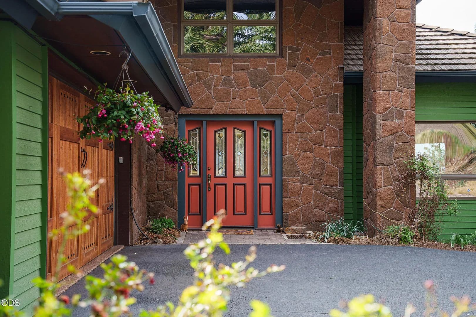 Bend House: 2889 Nw Starview Dr