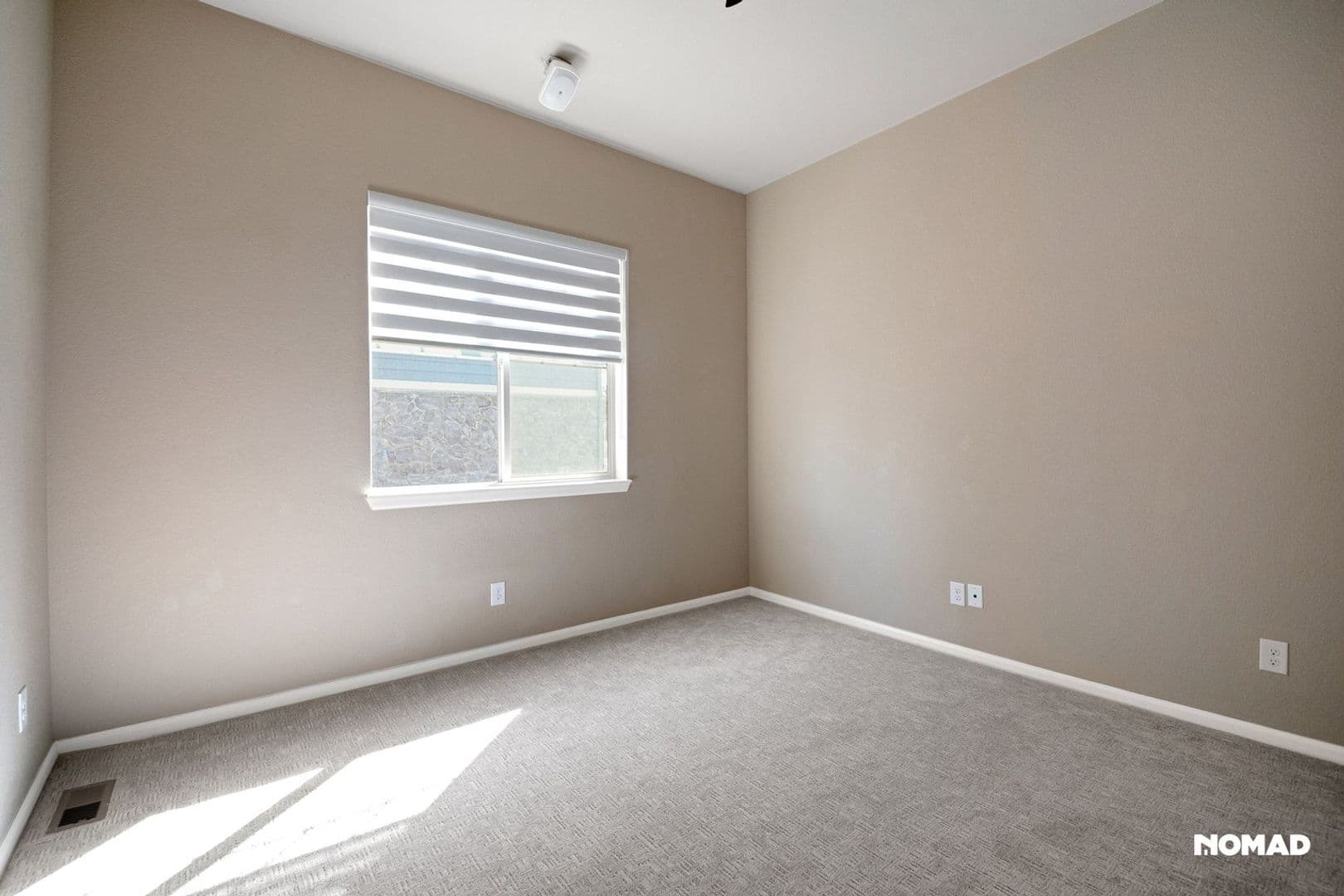 Aurora House: 26926 E Davies Pl