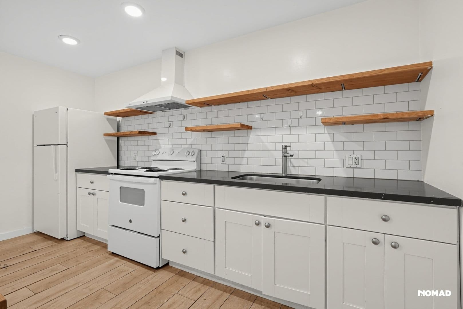 Long Beach Townhome: 2326 Locust Ave