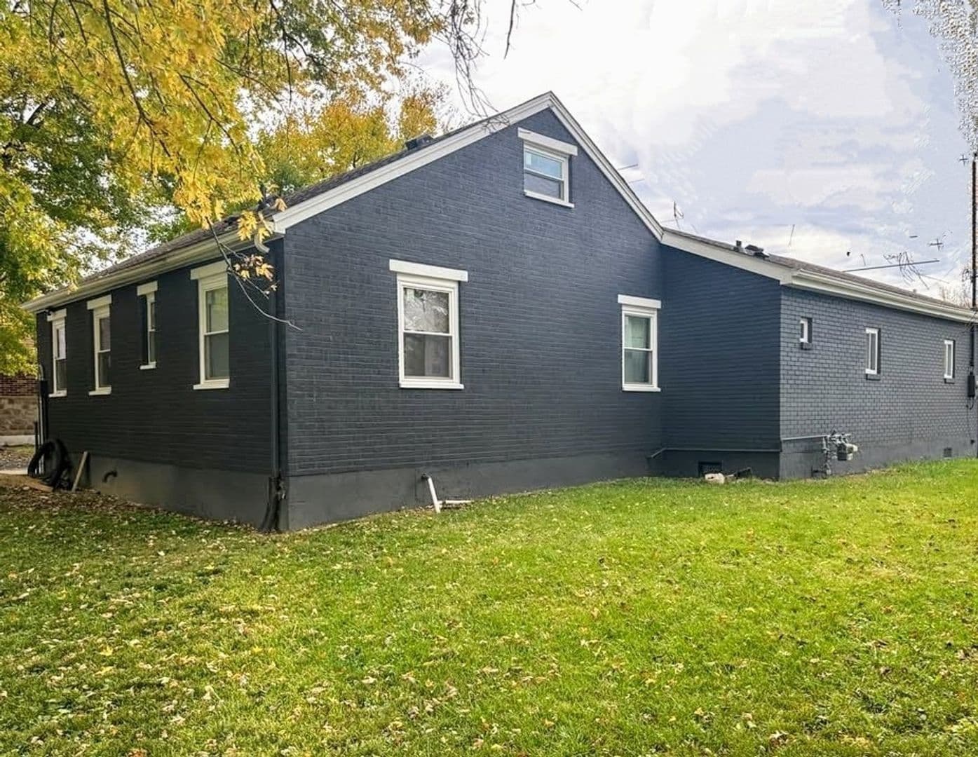 New Lebanon House: 8079 W 3rd St