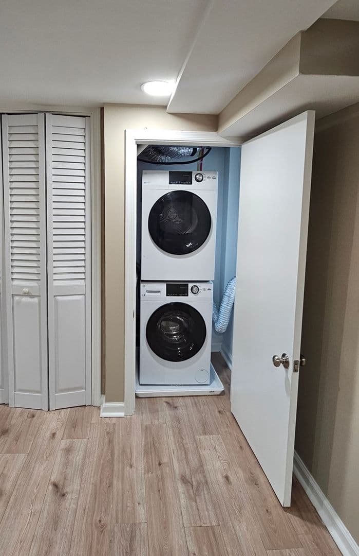 Baltimore Townhome: 4633 Kernwood Ave