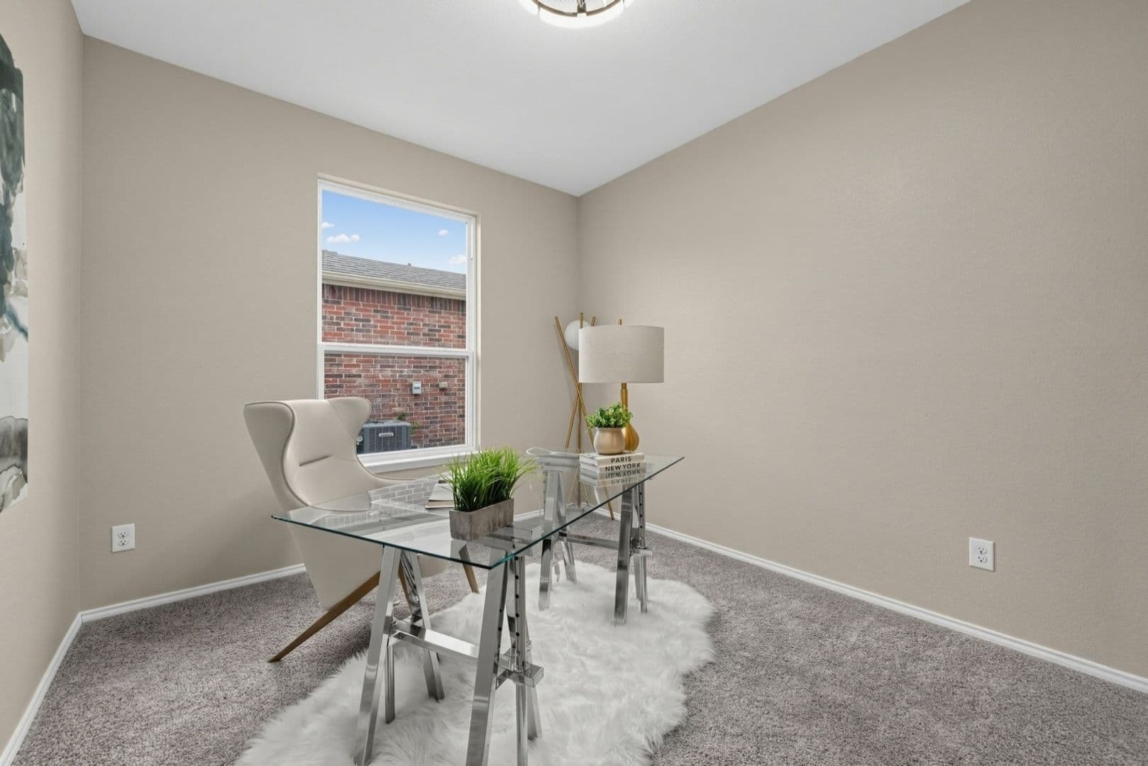 Fort Worth House: 517 High Desert Dr
