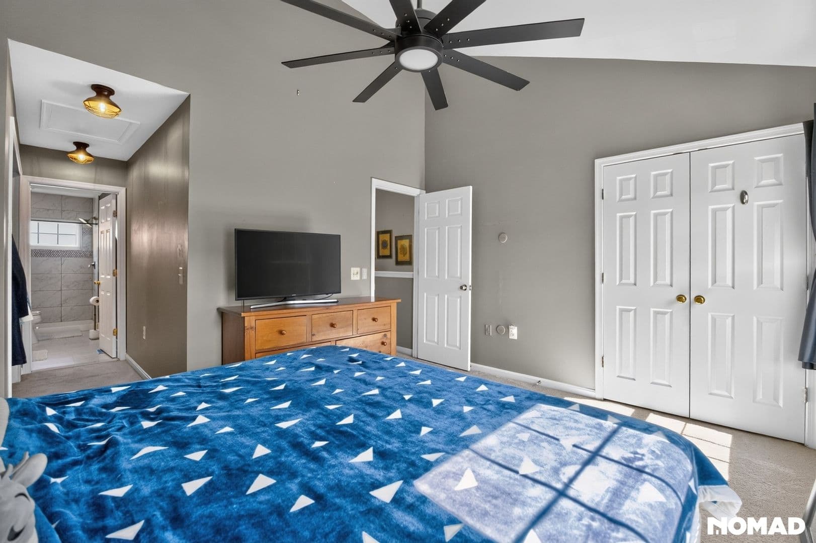 Sterling House: 22996 Fontwell Sq
