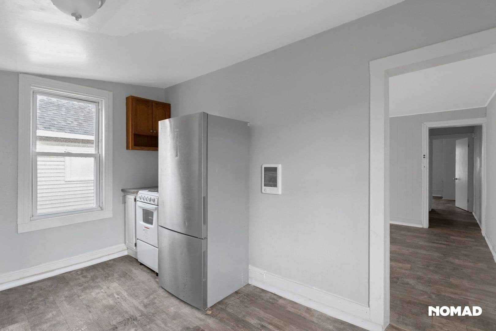 Salem Townhome: 380 E Broadway