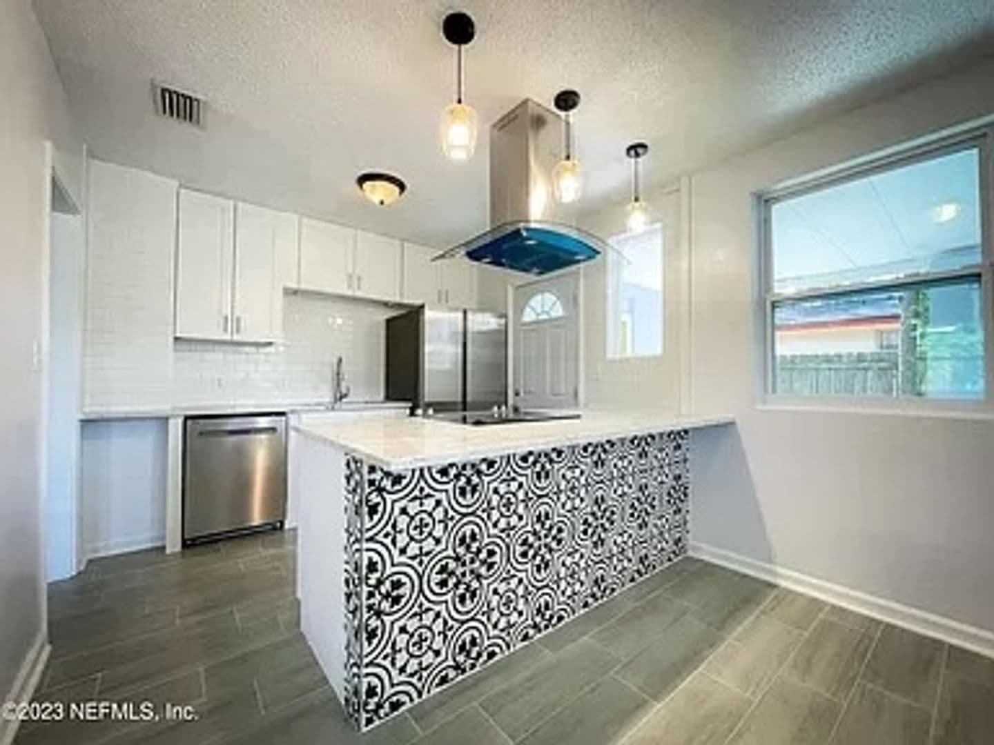 Jacksonville House: 7417 Laura St N