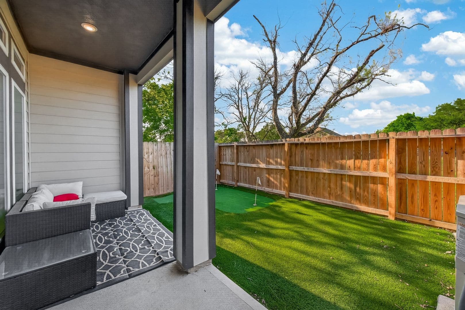 Houston Townhome: 4221 Galesburg St