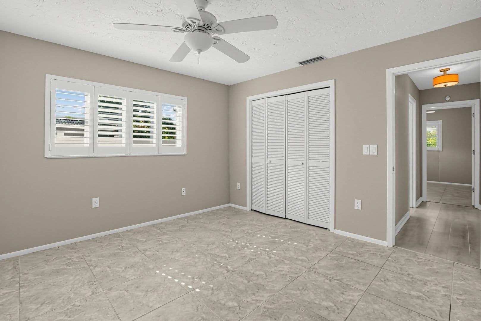 Sarasota House: 2876 Captiva Dr