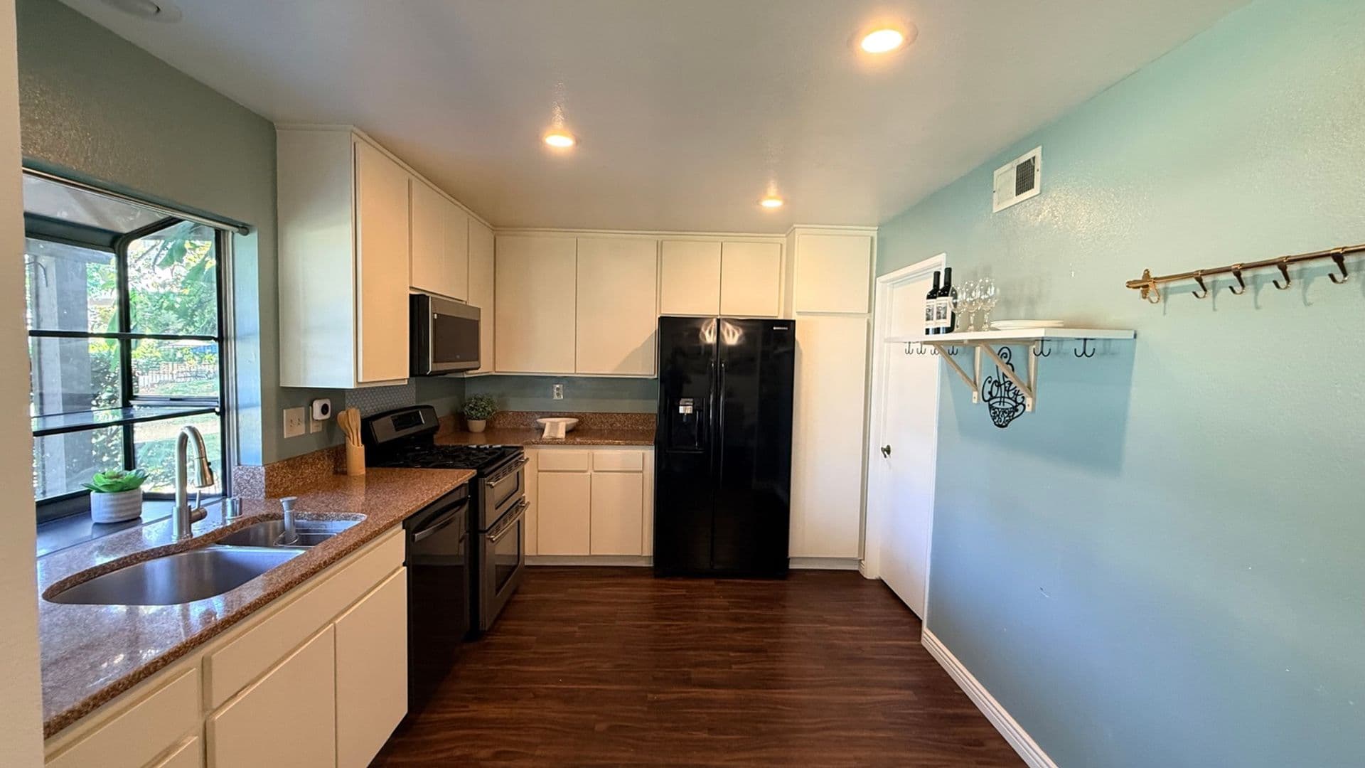 West Covina Condo: 1710 Aspen Village Way